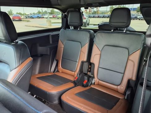 Used 2022 Ford Bronco Outer Banks AWD/4WD image 7