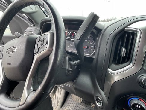 Used 2021 Chevrolet Silverado 1500 LT Trail Boss w/ Convenience Package II image 22