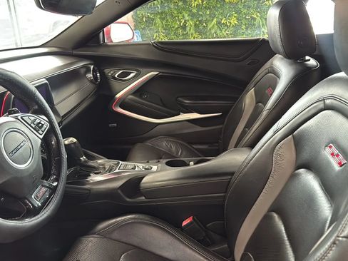 Used 2019 Chevrolet Camaro SS RWD image 14