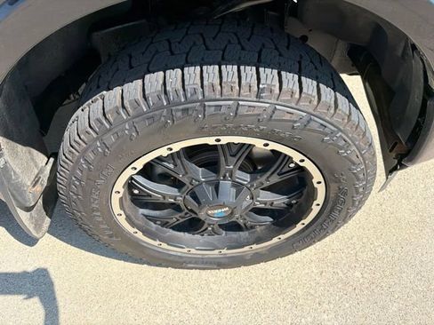 Used 2019 Ford F150 Lariat w/ Equipment Group 502A Luxury AWD/4WD image 13