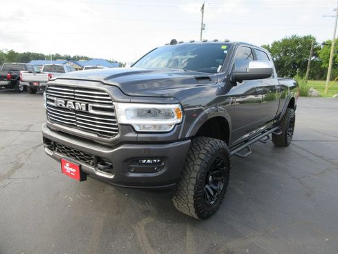 Used 2022 RAM 2500 Laramie AWD/4WD image 11