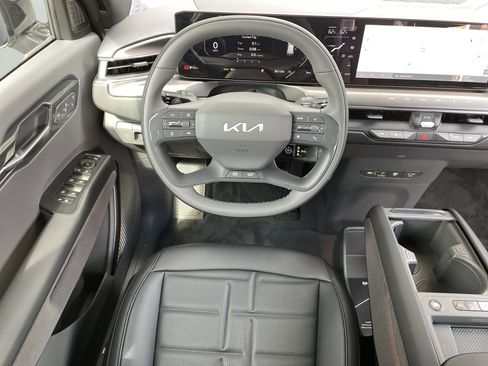 New 2026 Kia EV9 Land w/ Nightfall Edition Package image 13