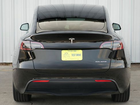 Used 2023 Tesla Model Y Long Range image 53