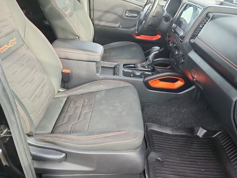 Used 2023 Nissan Frontier PRO-4X w/ Technology Package image 16