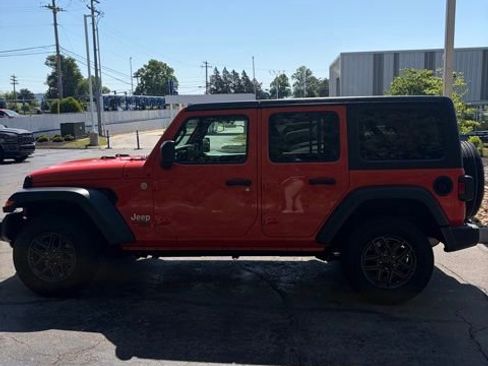 Used 2018 Jeep Wrangler Unlimited Sport S AWD/4WD image 11