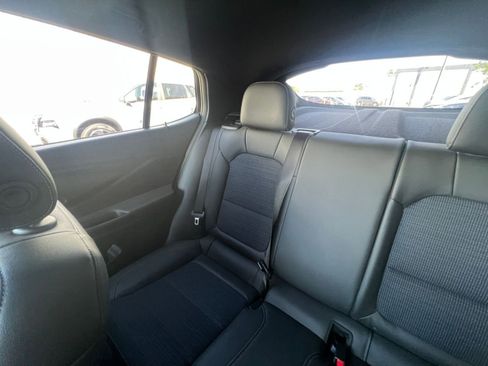 Used 2025 Buick Envista Preferred image 39