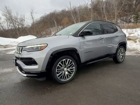 Used 2023 Jeep Compass Limited w/ Elite Group image 4