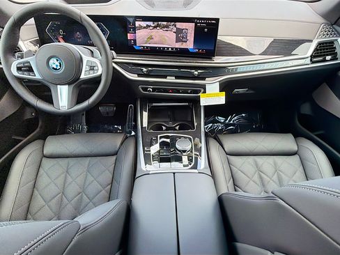 New 2026 BMW X5 xDrive50e w/ M Sport Package AWD/4WD image 15