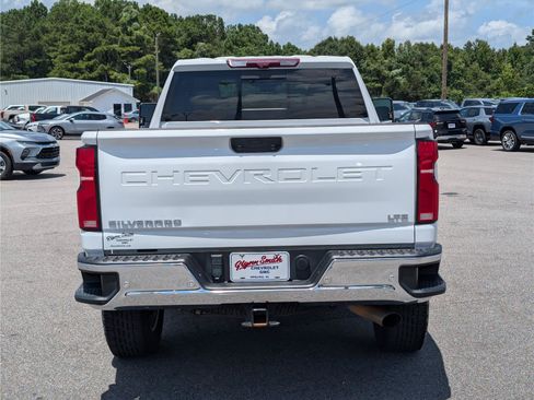Used 2024 Chevrolet Silverado 2500 LTZ w/ LTZ Premium Package AWD/4WD image 9