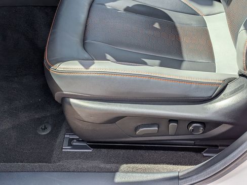 Certified 2025 Subaru Crosstrek 2.5i Limited w/ Crosstrek Mirror Package AWD/4WD image 12