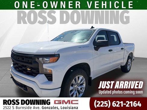 Used 2024 Chevrolet Silverado 1500 Custom image 1