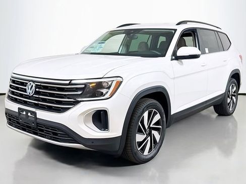 New 2026 Volkswagen Atlas SE image 1