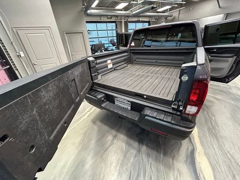 Used 2017 Honda Ridgeline RTL-E image 47