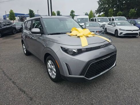 Used 2025 Kia Soul LX w/ LX Technology Package image 7