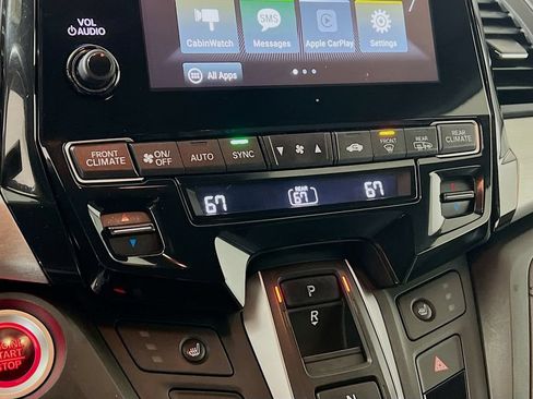 Used 2018 Honda Odyssey Touring image 14