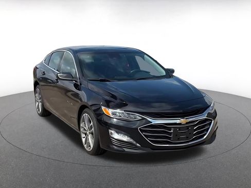 Used 2024 Chevrolet Malibu LT image 3