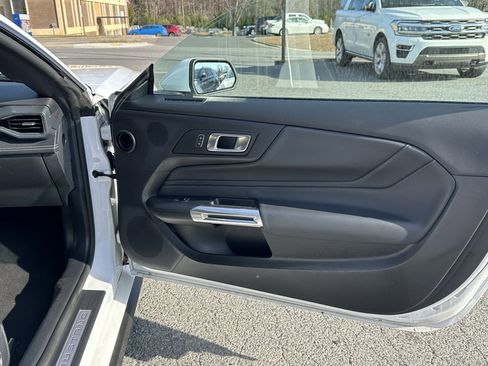 Used 2024 Ford Mustang Premium image 17