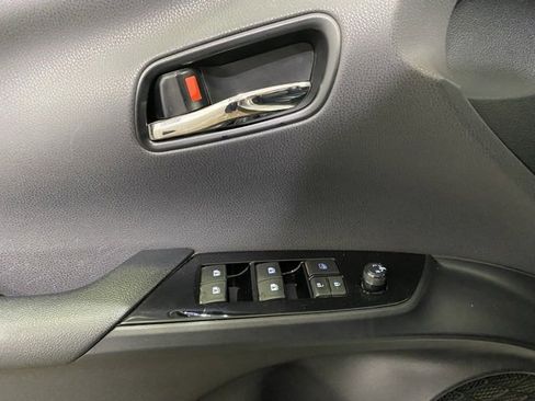 Certified 2016 Toyota Prius Three Touring image 13