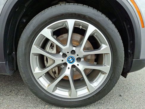 Used 2025 BMW X5 xDrive50e AWD/4WD image 8