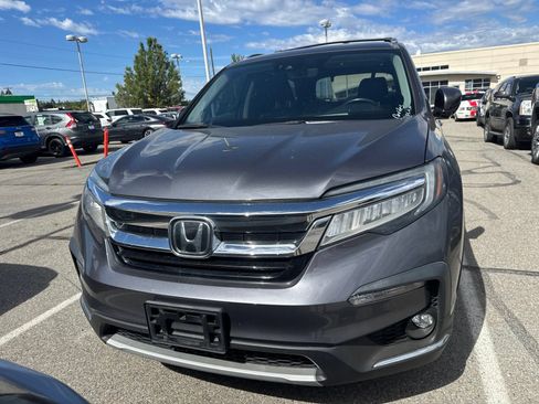 Used 2019 Honda Pilot Touring image 2