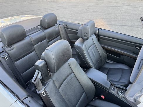 Used 2011 BMW 328i Convertible RWD image 10