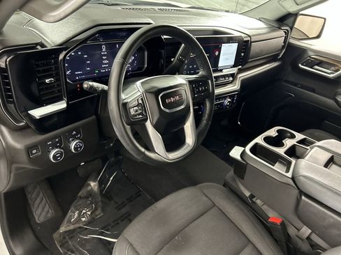 Used 2024 GMC Sierra 1500 Elevation w/ X31 Off-Road Package image 11