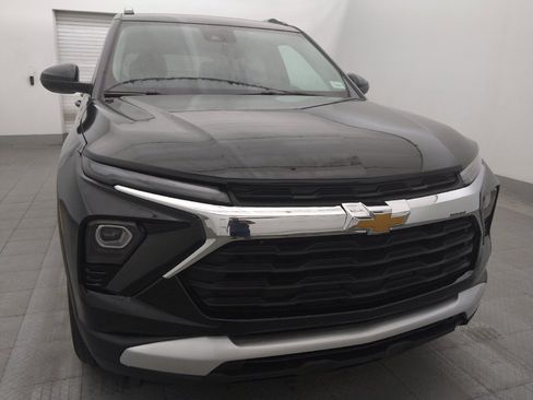 Used 2025 Chevrolet TrailBlazer LT FWD image 14