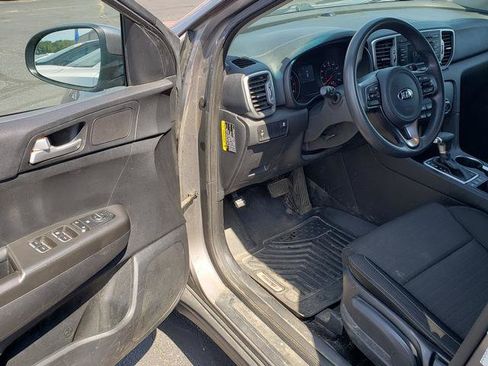 Used 2018 Kia Sportage LX AWD/4WD image 11