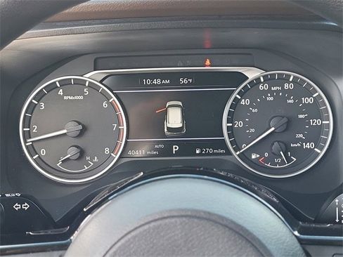 Used 2022 Nissan Rogue SV image 11