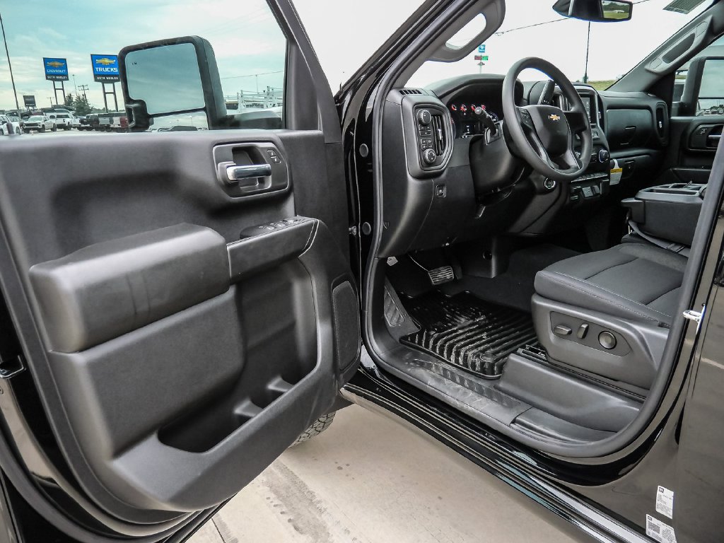 New 2026 Chevrolet Silverado 2500 Custom w/ Custom Value Package AWD/4WD image 29