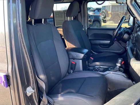 Used 2020 Jeep Gladiator Sport w/ Quick Order Package 24S image 7