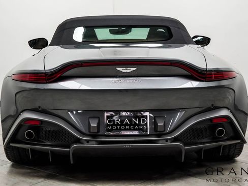 Used 2021 Aston Martin V8 Vantage Roadster RWD image 12