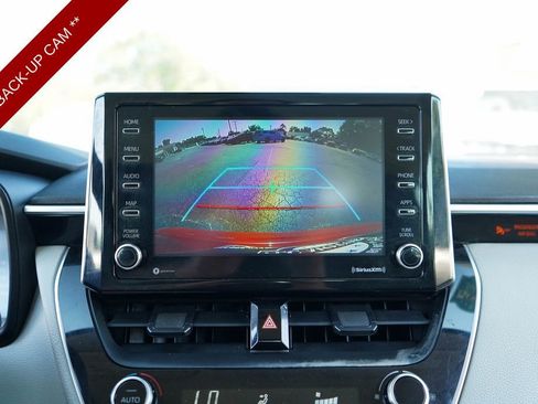 Used 2021 Toyota Corolla LE FWD image 10