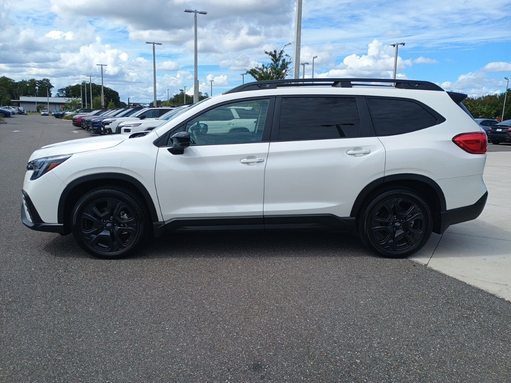 Certified 2025 Subaru Ascent Bronze Edition w/ Onyx Package AWD/4WD image 8