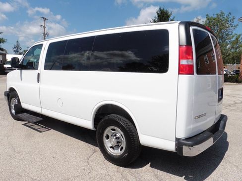Used 2017 Chevrolet Express 2500 LT w/ LT Preferred Equipment Group RWD image 8