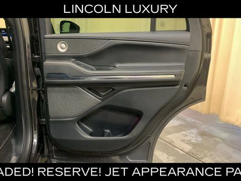 Used 2025 Lincoln Navigator Reserve w/ Jet Appearance Package AWD/4WD image 14