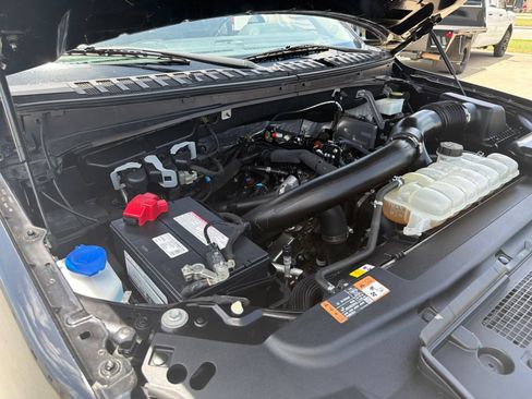 Used 2023 Ford Expedition XLT RWD image 38