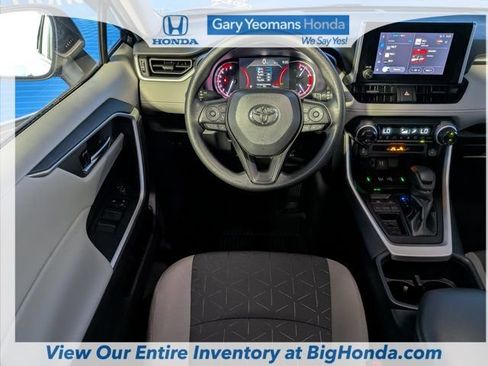 Used 2024 Toyota RAV4 XLE FWD image 16