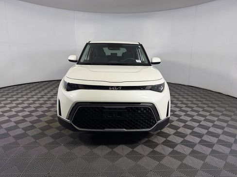Used 2025 Kia Soul LX w/ LX Technology Package FWD image 5