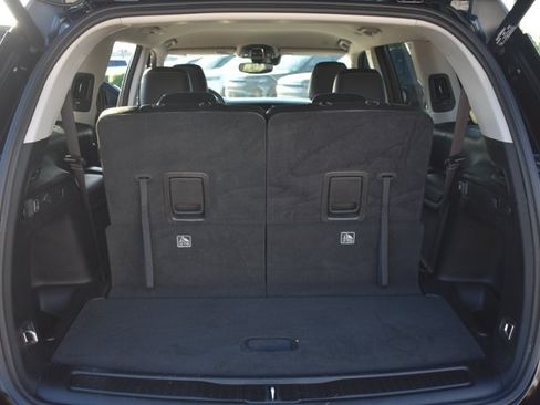 Used 2023 Jeep Grand Cherokee L Limited AWD/4WD image 19