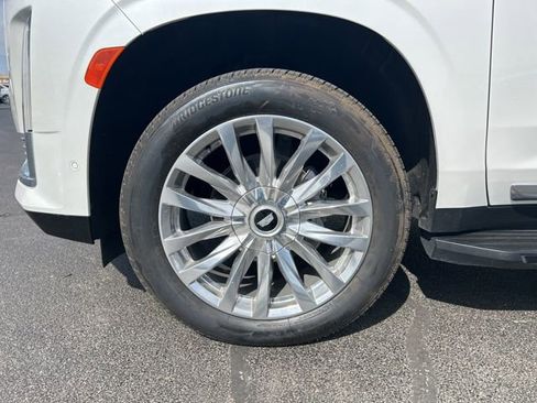 Used 2023 Cadillac Escalade Premium Luxury image 10