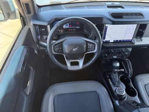 Used 2022 Ford Bronco Outer Banks image 24
