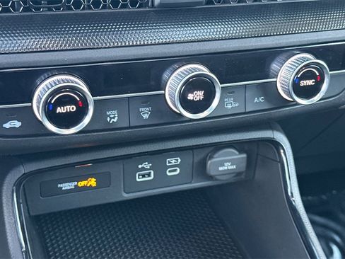 Used 2023 Honda CR-V EX image 19