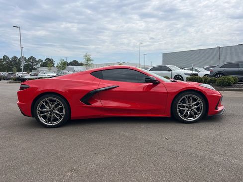 Used 2025 Chevrolet Corvette Stingray Premium Cpe w/ Z51 Performance Package RWD image 4