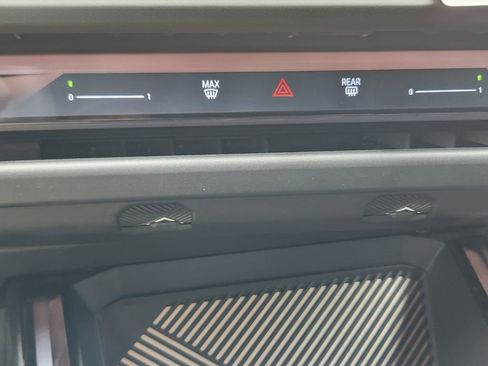 Certified 2025 BMW X3 xDrive30i w/ Premium Package image 17