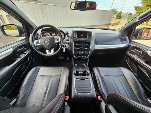Used 2017 Dodge Grand Caravan GT image 25