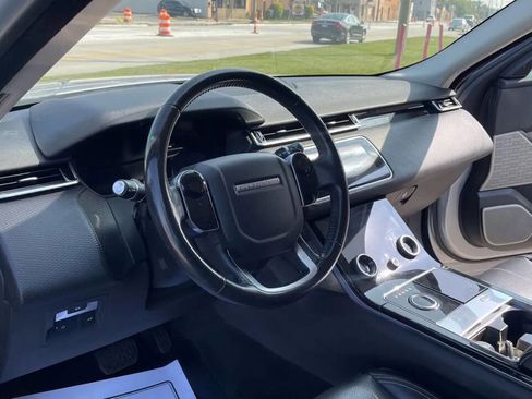 Used 2018 Land Rover Range Rover Velar S image 24