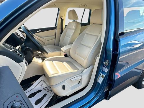 Used 2017 Volkswagen Tiguan S image 20