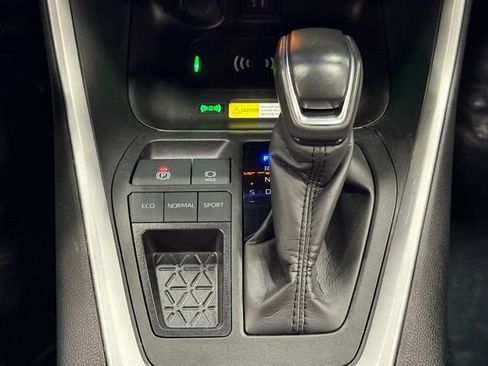 Used 2024 Toyota RAV4 XLE Premium image 30