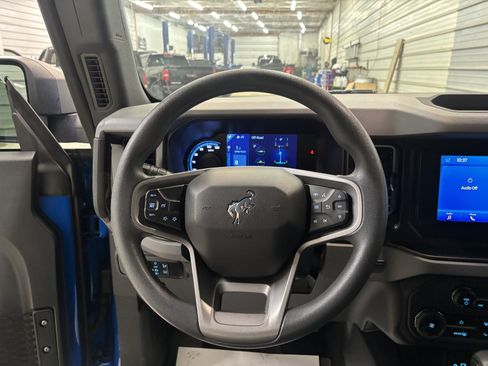 Used 2023 Ford Bronco 4-Door image 6